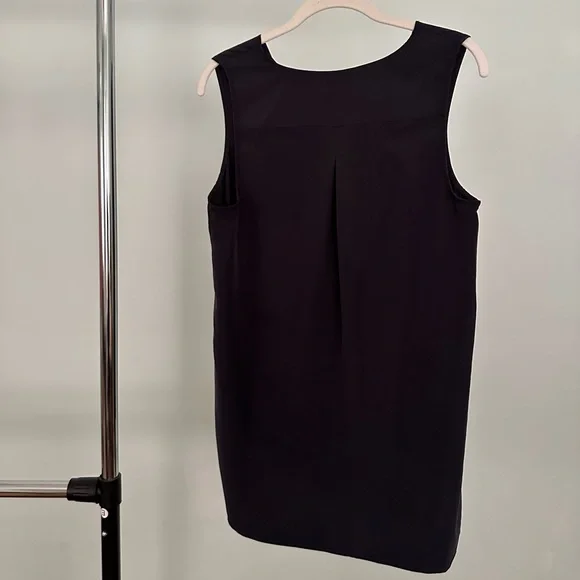 Nic + Zoe Women’s Sleeveless V-Neck Blouse, Gray - Picture 3 of 4